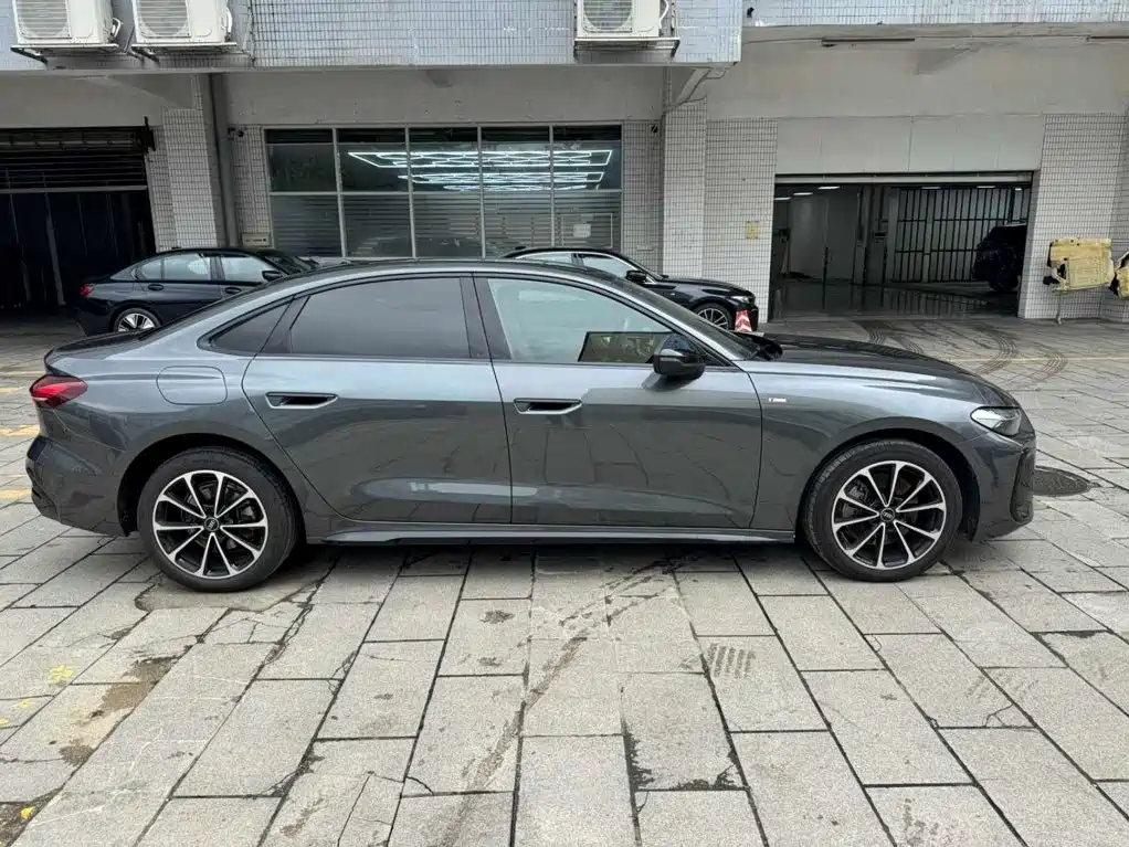 Audi A5L — миниатюра 2