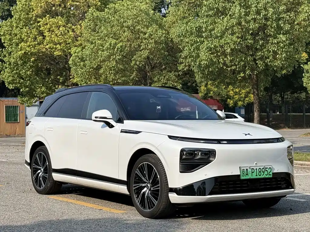 XPeng G9 — миниатюра 2