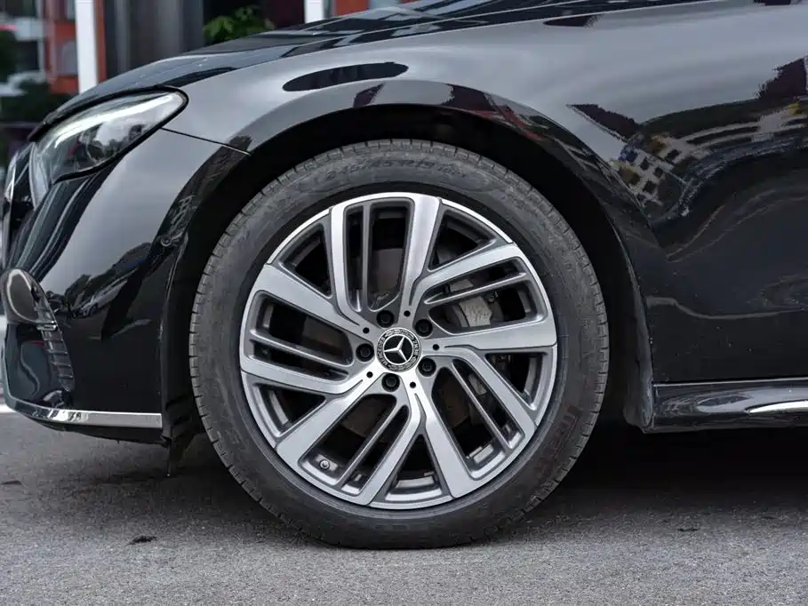 Mercedes-Benz E-Class E 2024 E 300 L Fashion