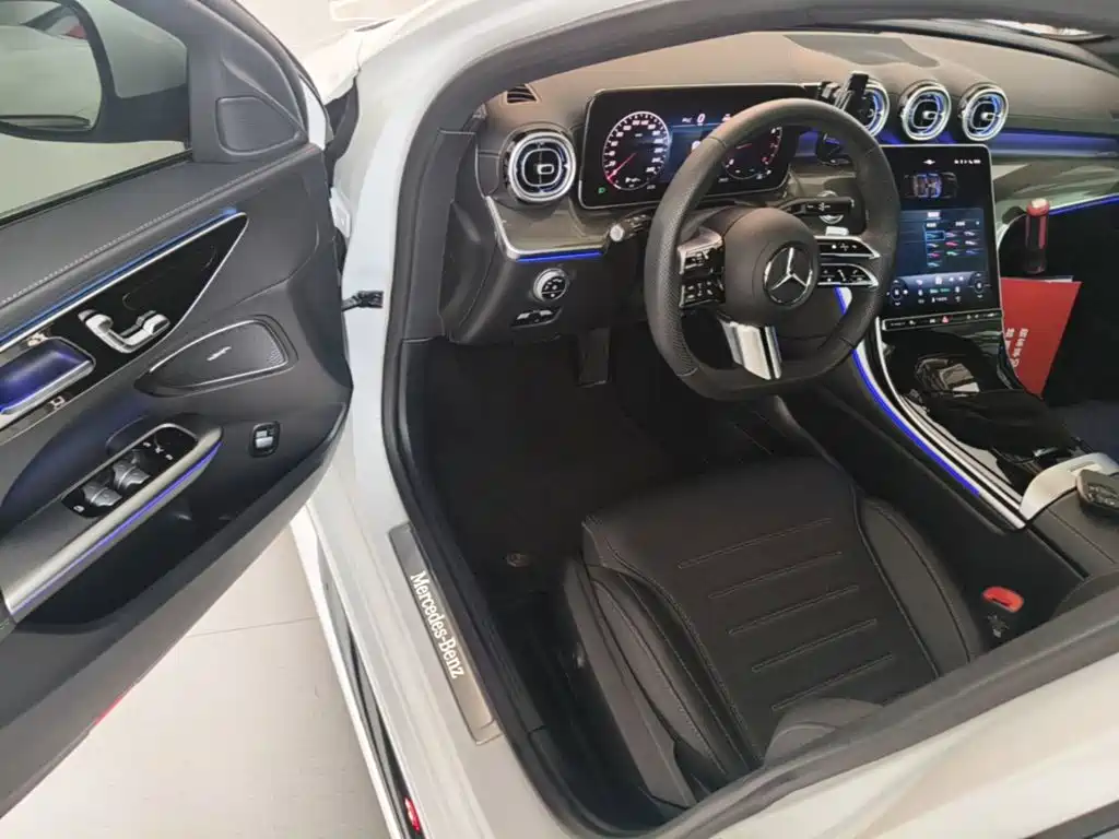 Mercedes-Benz C-Class — миниатюра 16