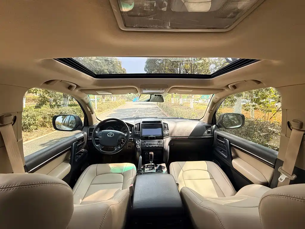 Toyota Land Cruiser — миниатюра 20
