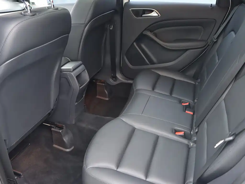 Mercedes-Benz B-Class — миниатюра 13
