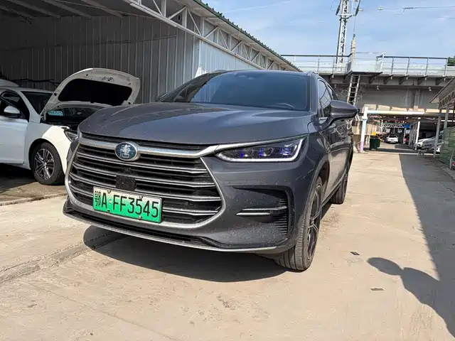 2022 BYD Tang