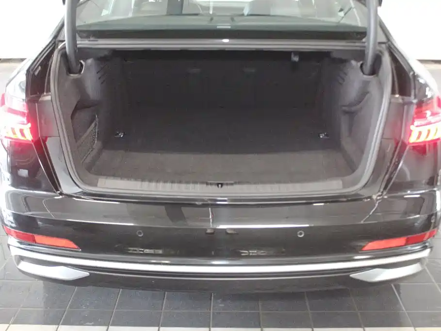 Audi A6L — миниатюра 7