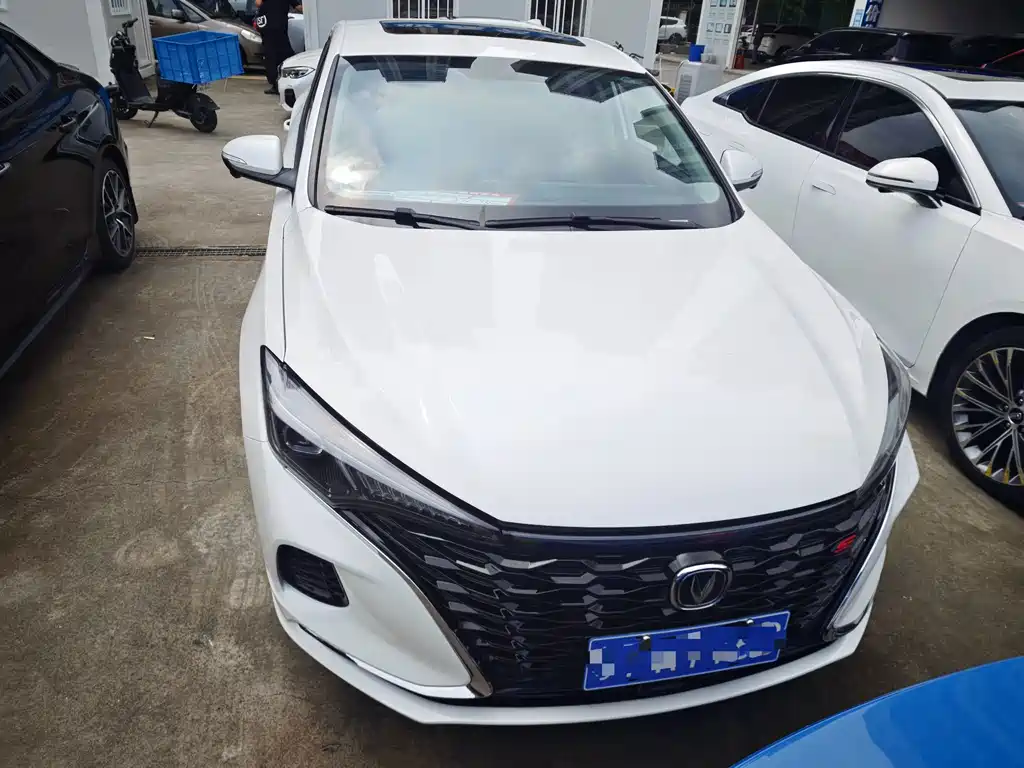 Changan Eado — миниатюра 2