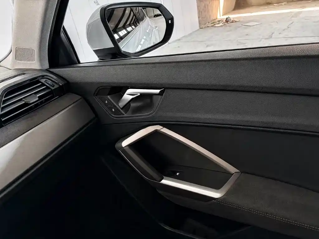 Audi Q3 — миниатюра 11