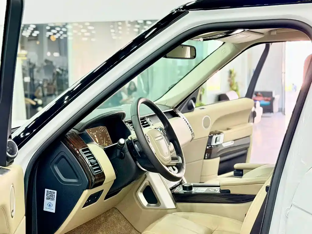 Land Rover Range Rover — миниатюра 4