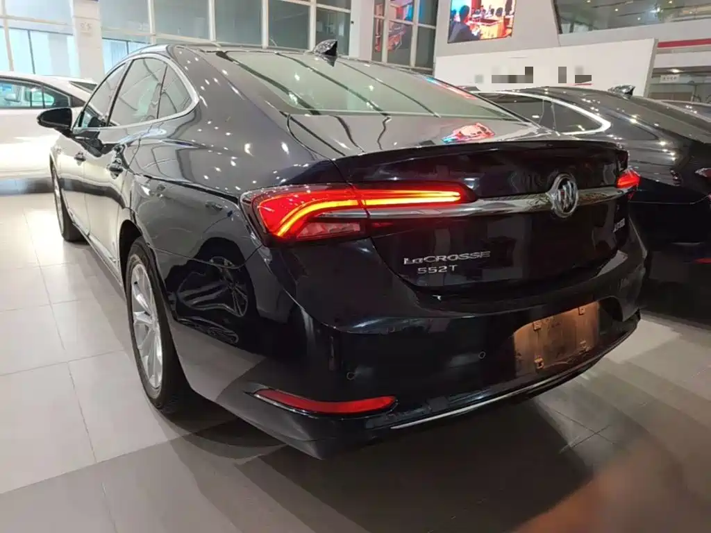 Buick LaCrosse — миниатюра 5