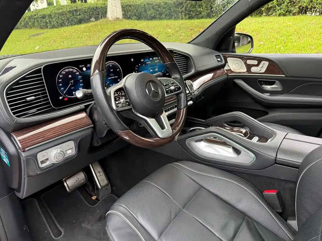Mercedes-Benz GLS — миниатюра 7