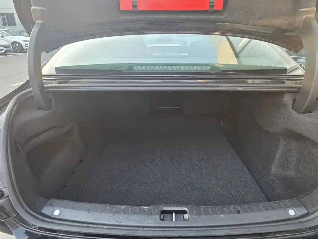 Volvo S90 — миниатюра 13
