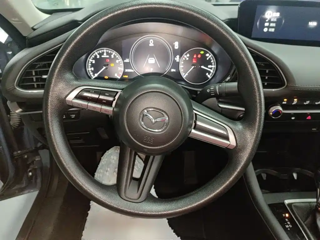 Mazda 3 Axela — миниатюра 11