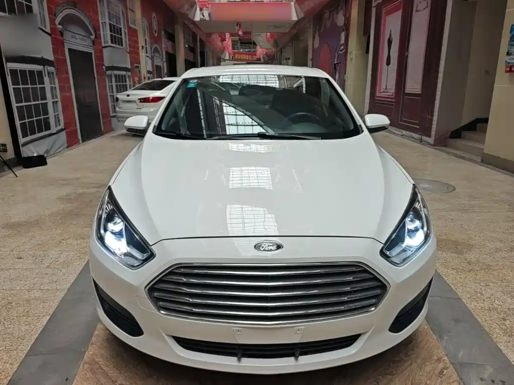 Ford Escort — миниатюра 3