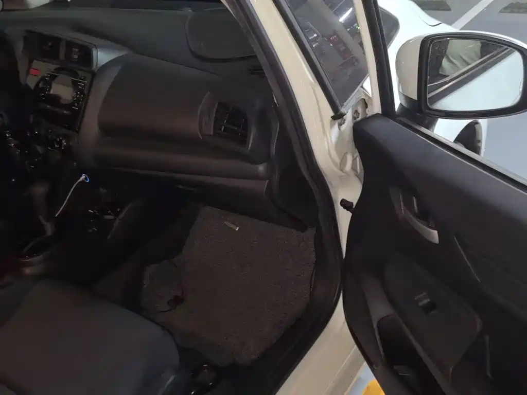 Honda Fit — миниатюра 17