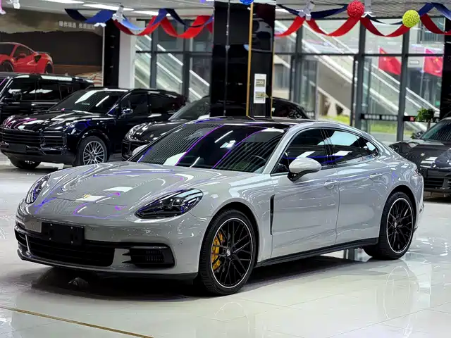 PORSCHE PANAMERA 2020
