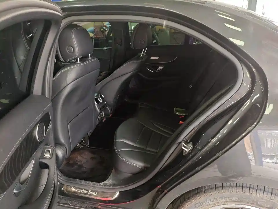 Mercedes-Benz C-Class — миниатюра 6