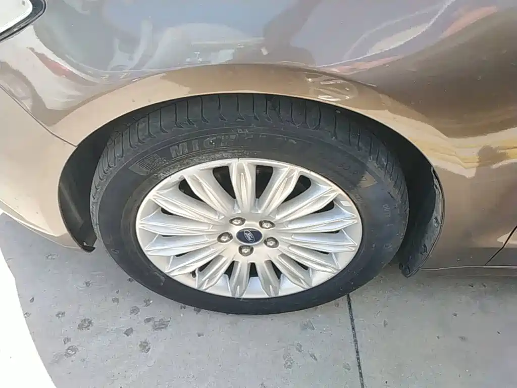 Ford Mondeo — миниатюра 23