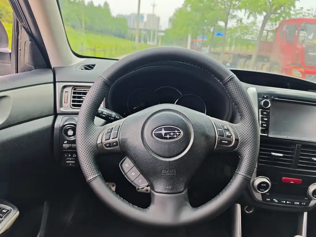 Subaru Forester Classic 2.5XS Auto Luxury Navigation Edition, фото 15