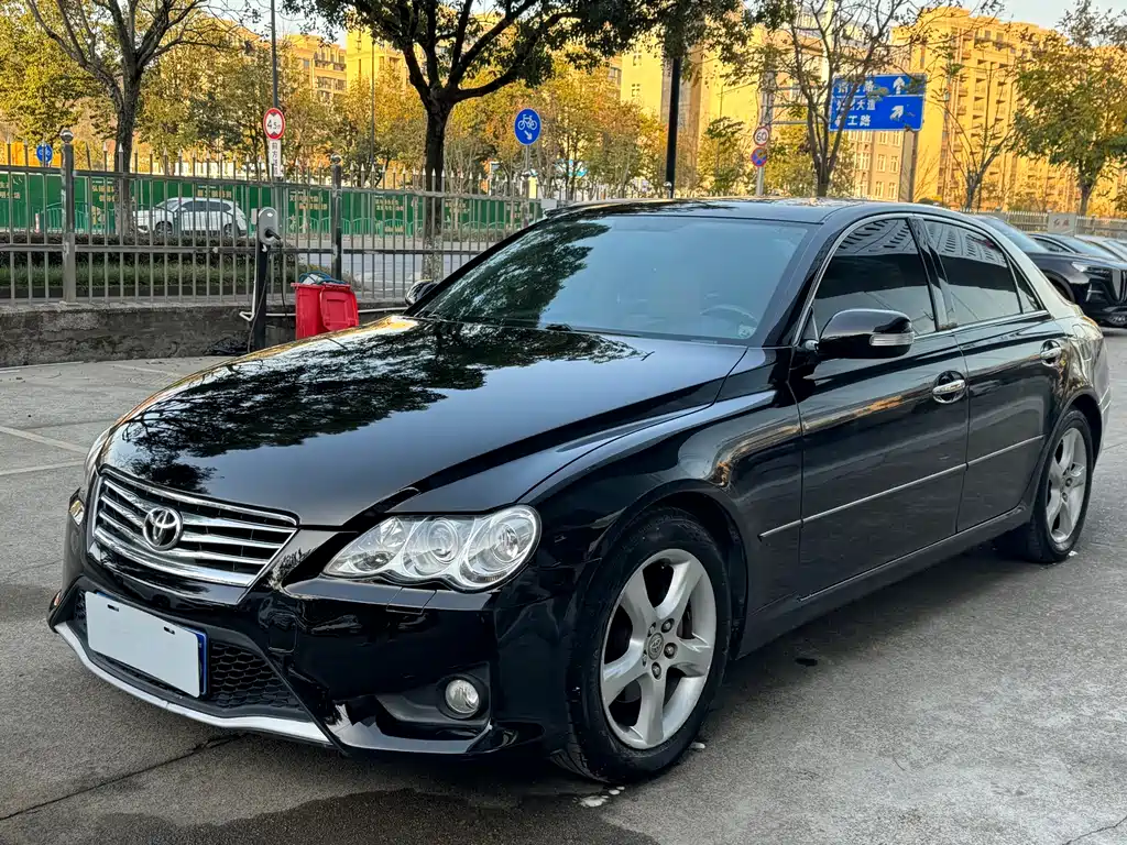Toyota Reiz 2010