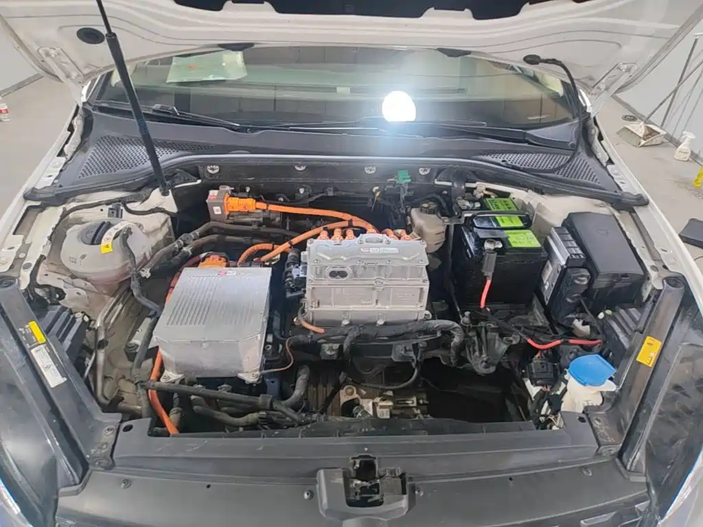 Volkswagen Golf EV — миниатюра 20