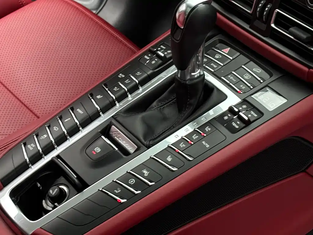 Porsche Macan — миниатюра 18