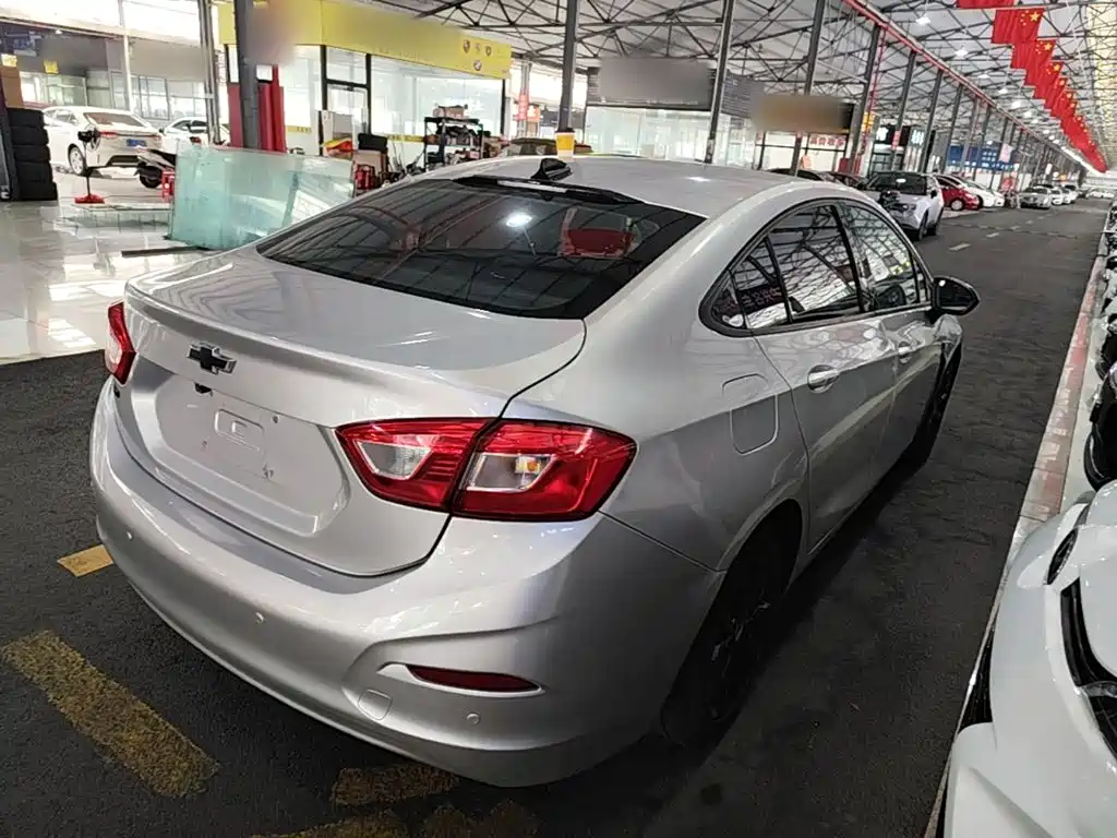 Chevrolet Cruze — миниатюра 7