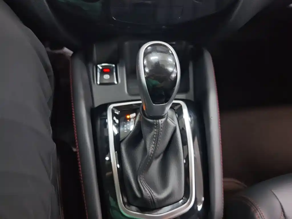 Nissan Qashqai — миниатюра 14