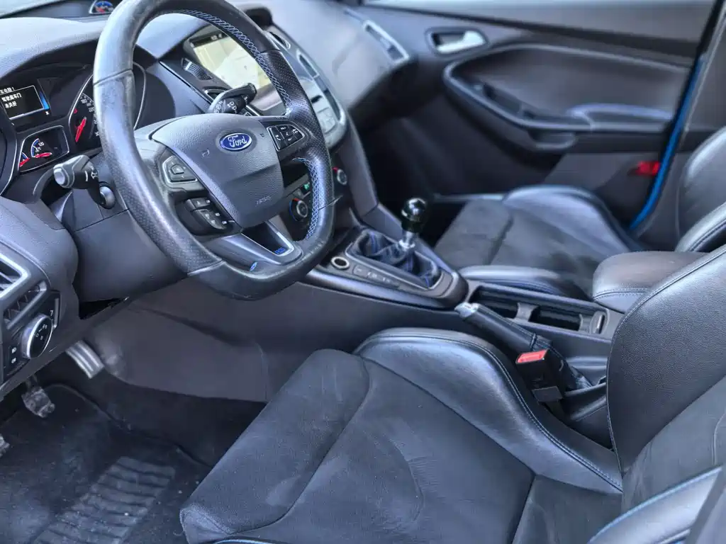 Ford Focus 2016 2.3T RS