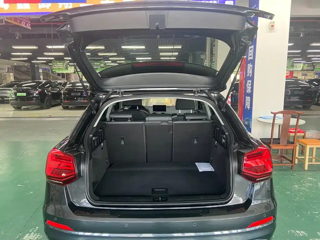 Audi Q2L e-tron — миниатюра 13