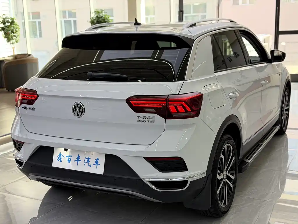 Volkswagen T-Roc — миниатюра 8