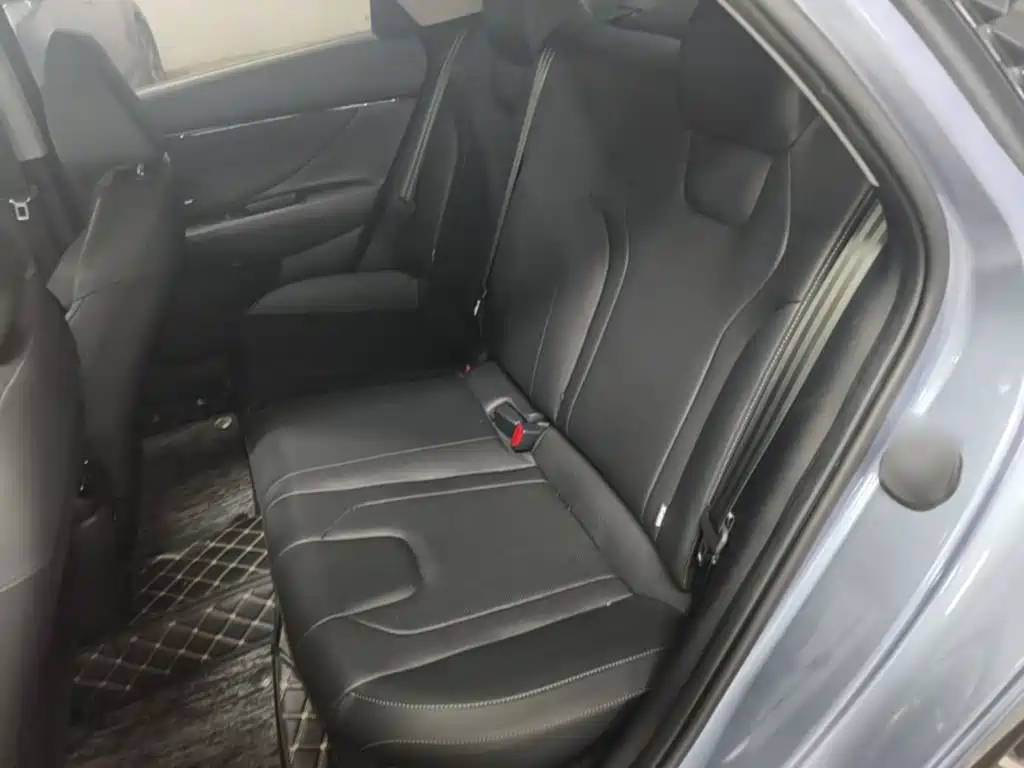 Hyundai Elantra — миниатюра 17