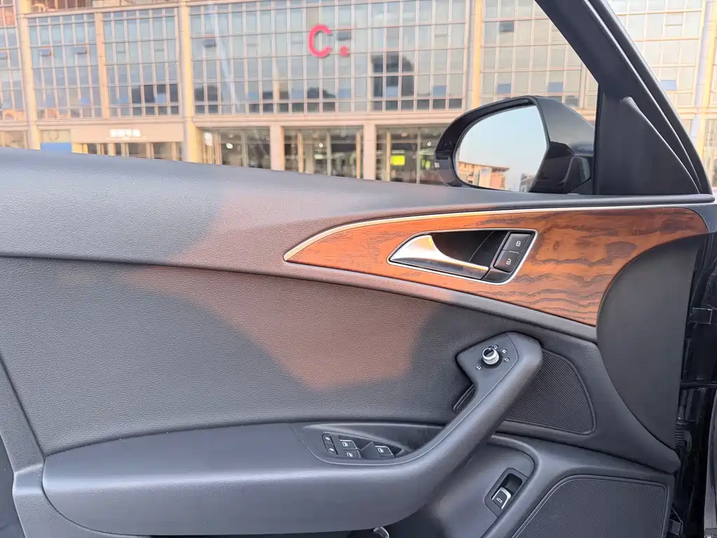 Audi A6L — миниатюра 11