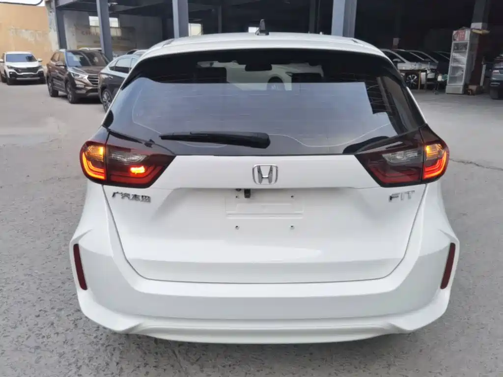 Honda Fit — миниатюра 6
