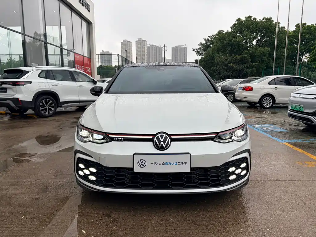 Volkswagen Golf 2023 380TSI DSG GTI