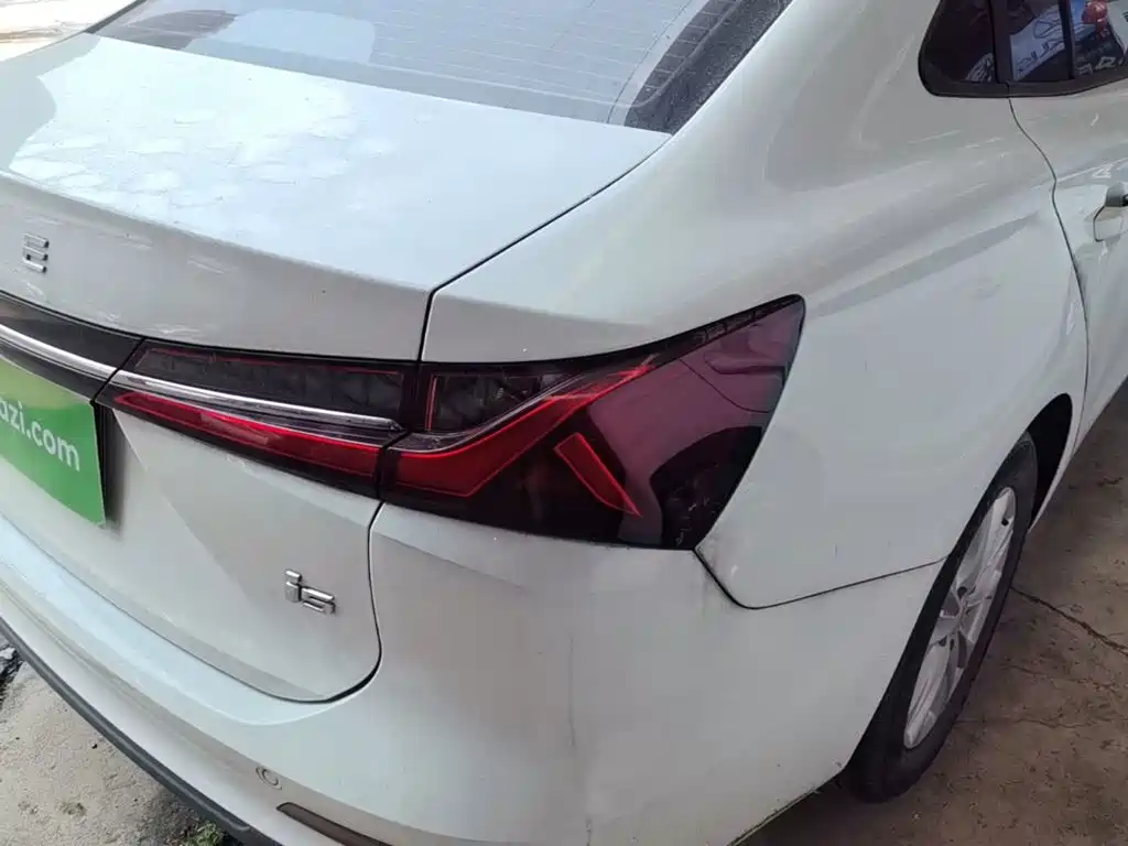 Roewe i5 — миниатюра 8