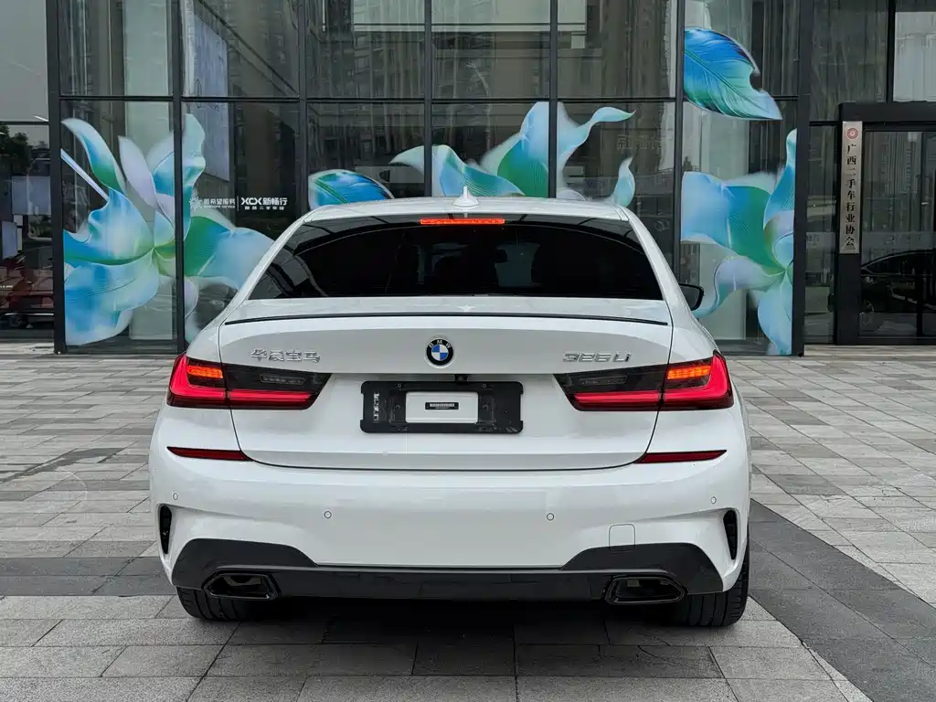 BMW 3 Series — миниатюра 3