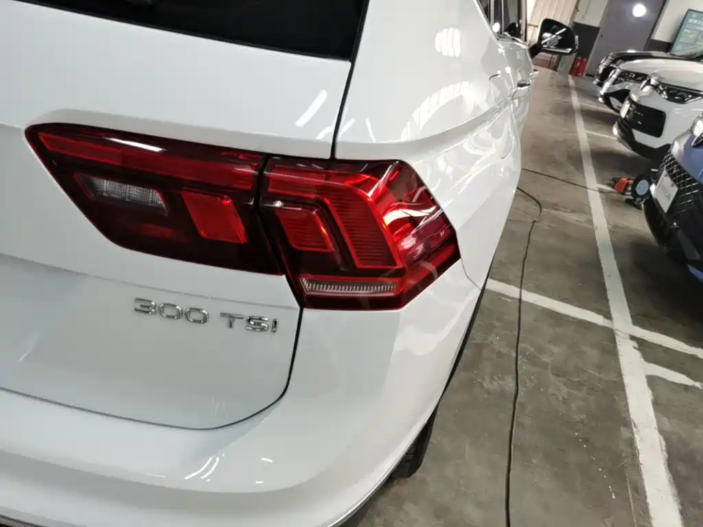 Volkswagen Tiguan L — миниатюра 8