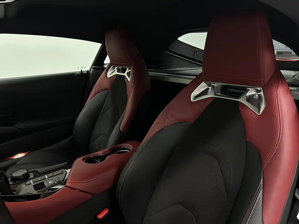 Toyota Supra — миниатюра 9