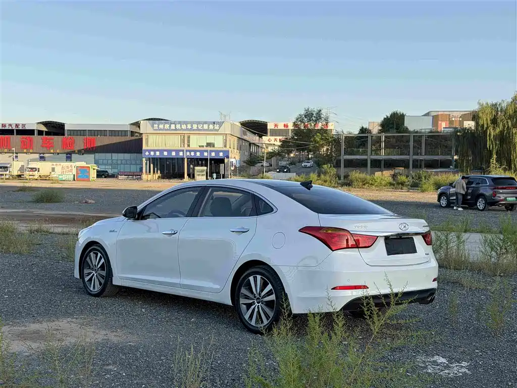 Hyundai Mistra — миниатюра 6