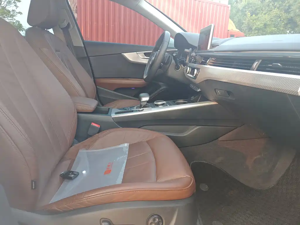 Audi A4L — миниатюра 10