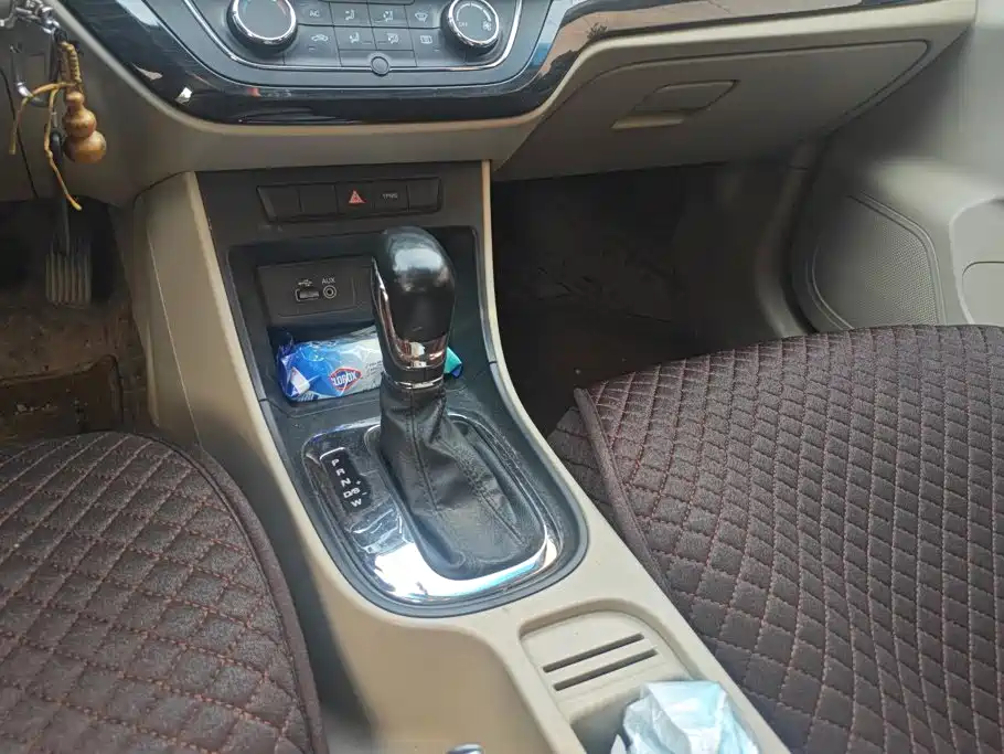 Roewe 360 — миниатюра 16