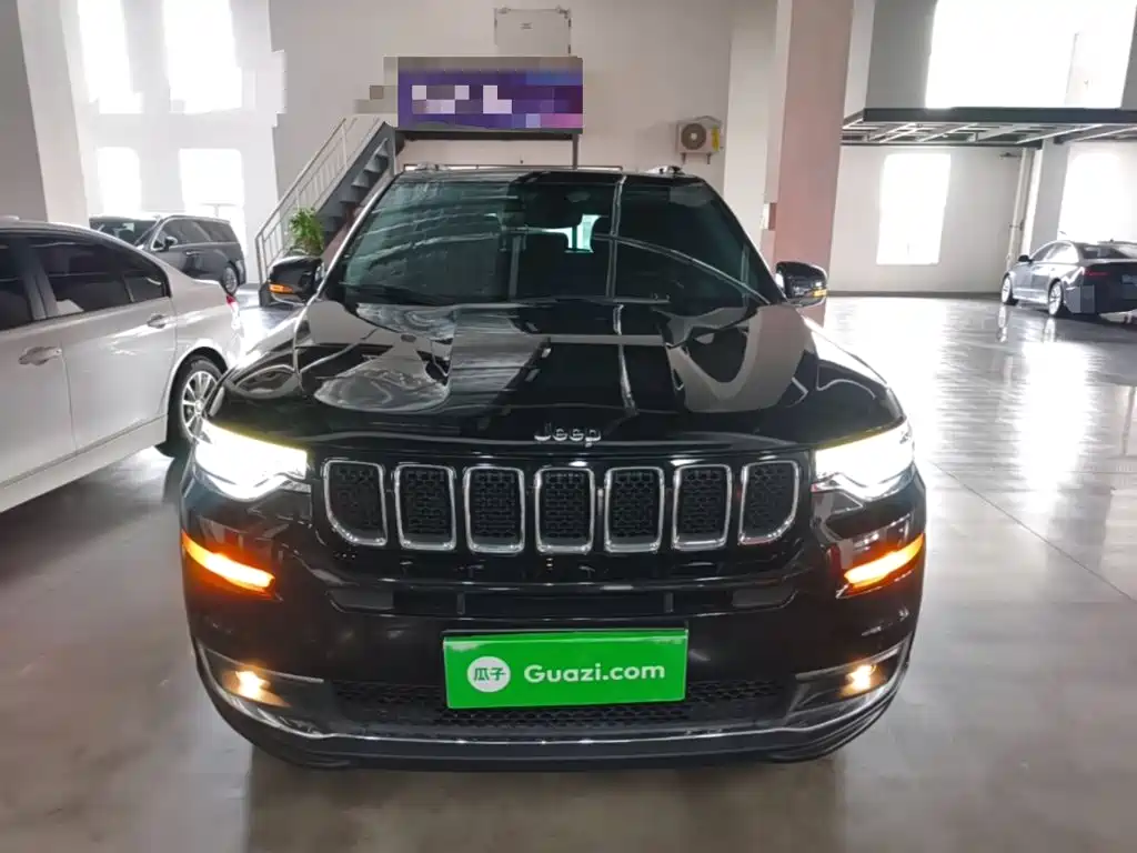 Jeep Grand Commander — миниатюра 3