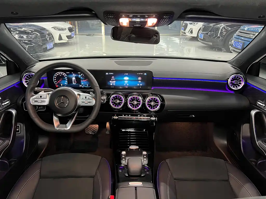 Mercedes-Benz A-Class A 2022 A 200 L Sport Fashion