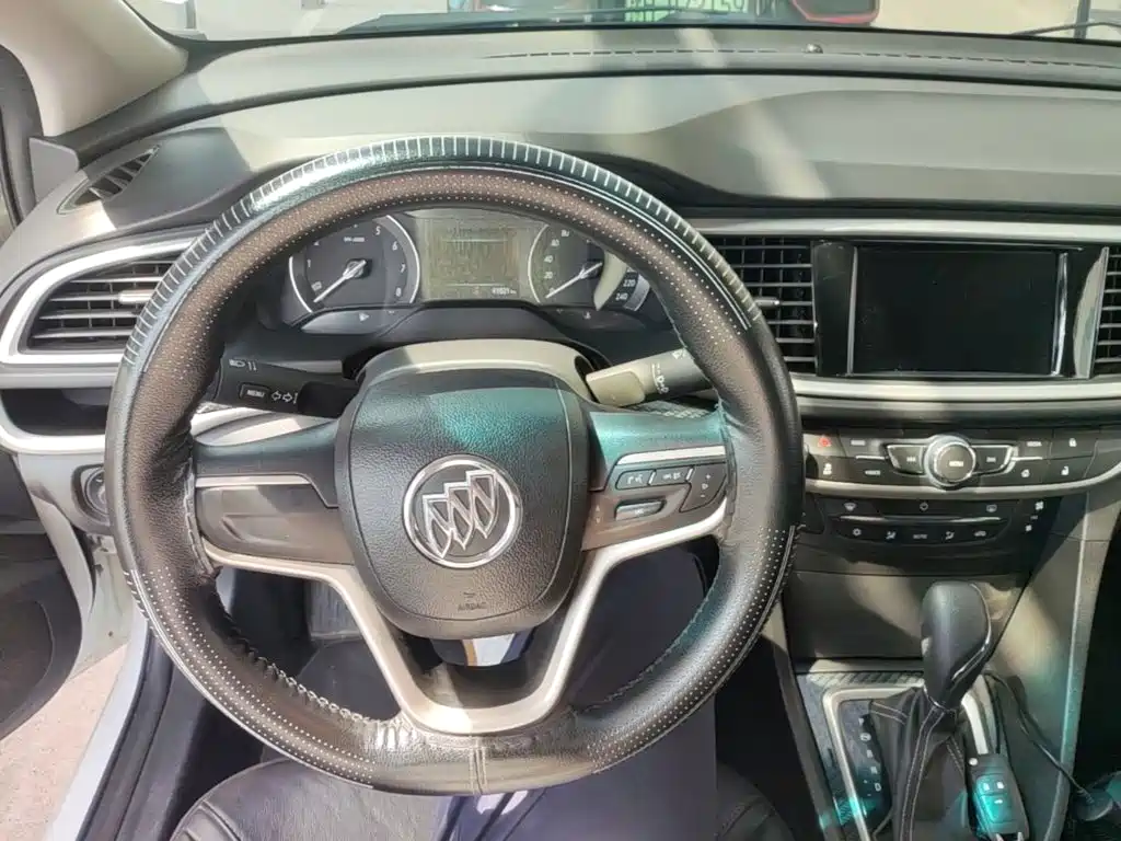 Buick Excelle — миниатюра 10
