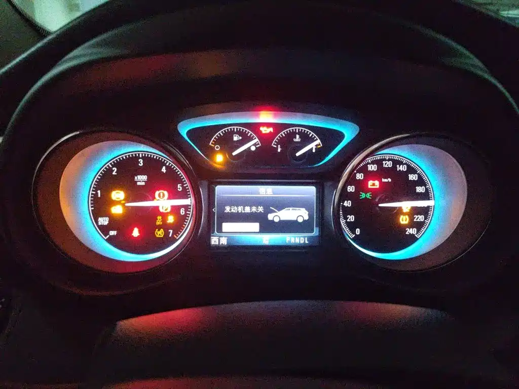 Buick Envision Plus — миниатюра 13