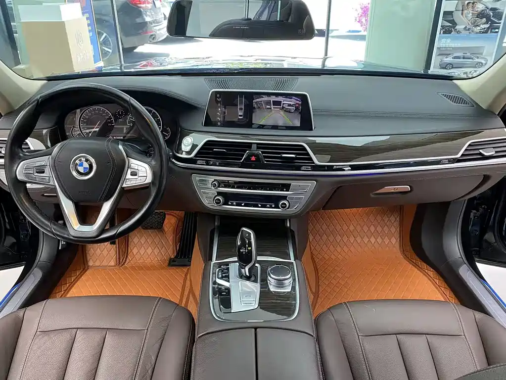 BMW 7 Series 7 2016 730Li Lead