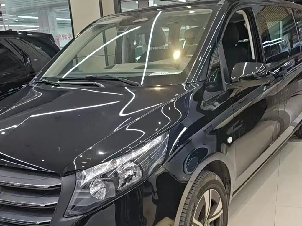Mercedes-Benz Vito 2024 2.0T 7 мест