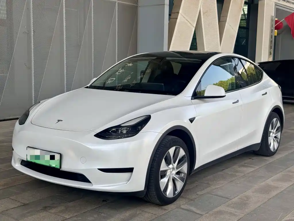 Tesla Model Y — фотографии объявления, Фото 2