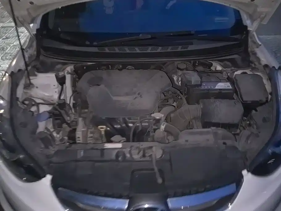Hyundai Elantra Langdong — миниатюра 10