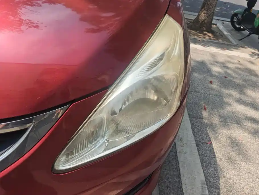 Nissan Tiida — миниатюра 5