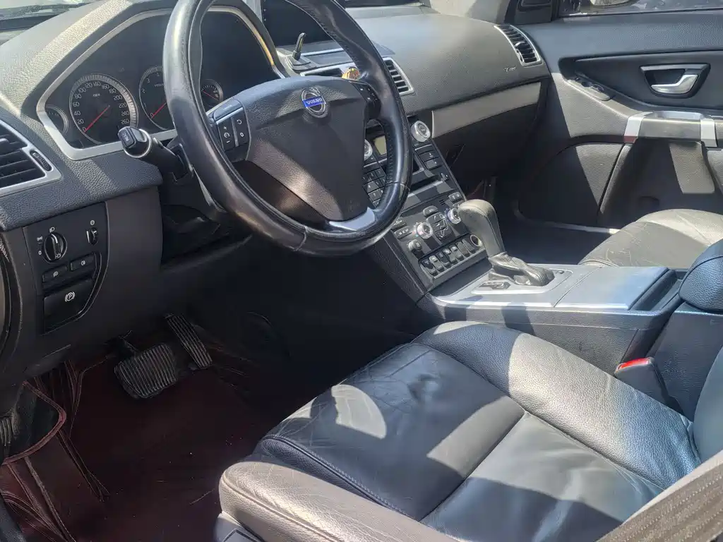Volvo XC Classic — миниатюра 3